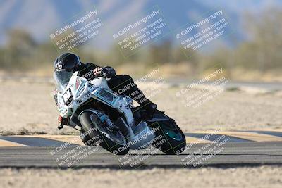 media/Dec-07-2025-CVMA (Sun) [[3e7d2de5dc]]/Race 12- Formula 40 MW and LW/